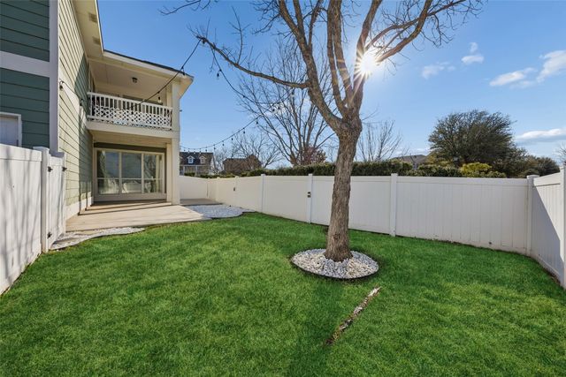 1209 Charleston Lane, Savannah, TX 76227