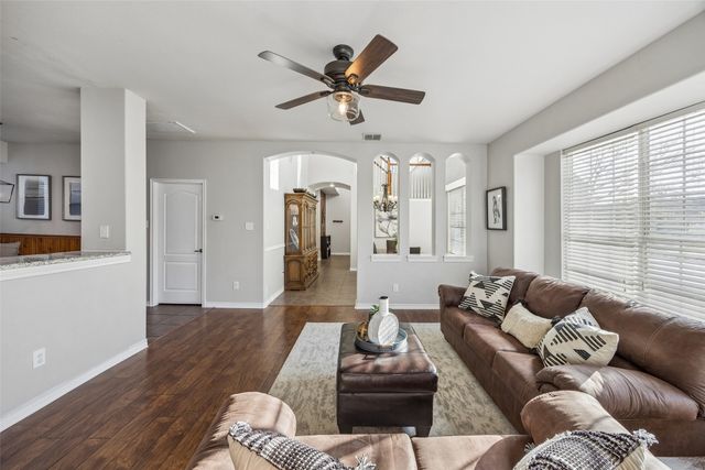 1209 Charleston Lane, Savannah, TX 76227