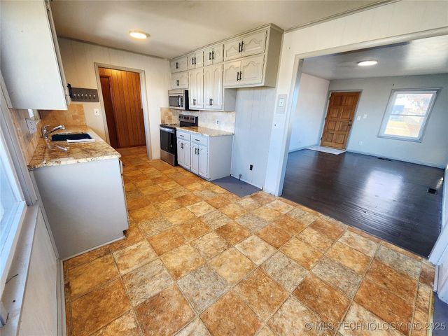 14806 Hwy 82, Tahlequah, OK 74464