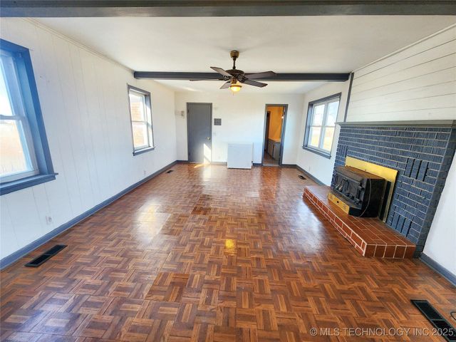 14806 Hwy 82, Tahlequah, OK 74464