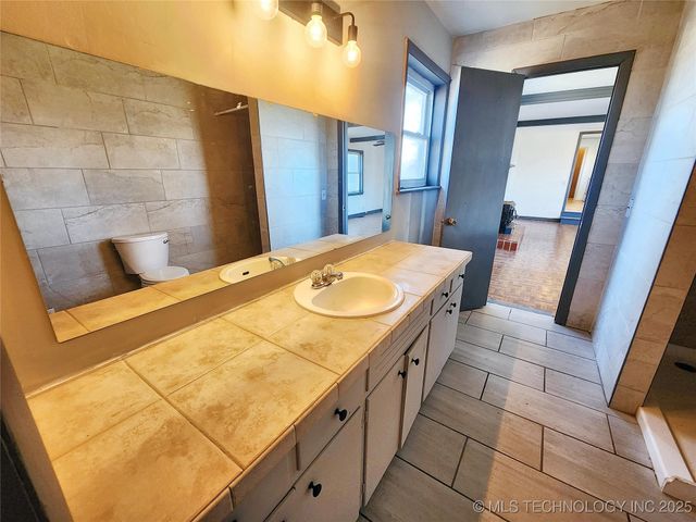 14806 Hwy 82, Tahlequah, OK 74464