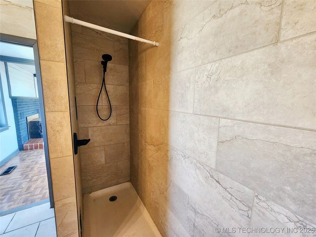 14806 Hwy 82, Tahlequah, OK 74464