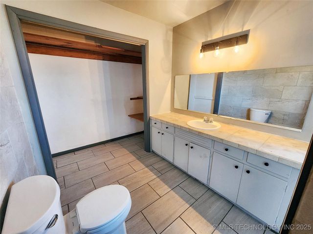 14806 Hwy 82, Tahlequah, OK 74464