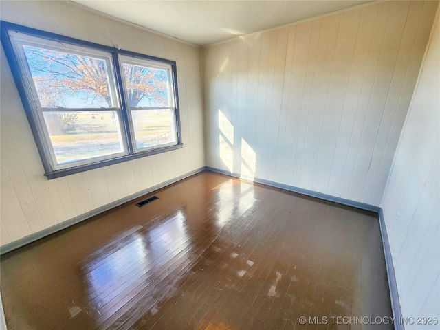 14806 Hwy 82, Tahlequah, OK 74464