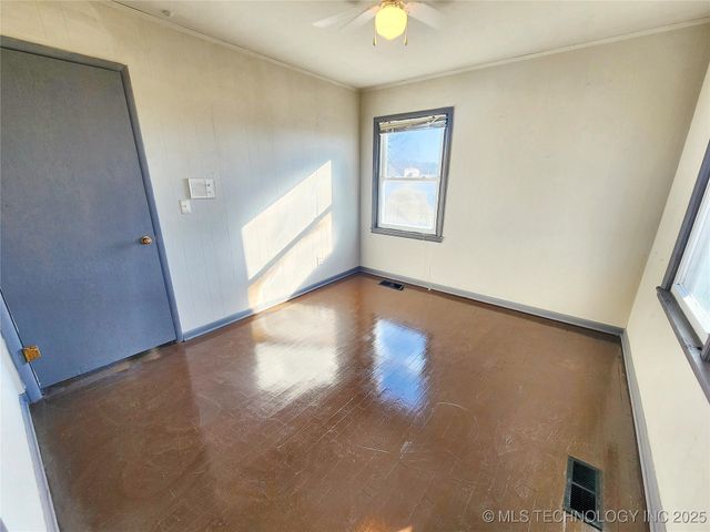 14806 Hwy 82, Tahlequah, OK 74464