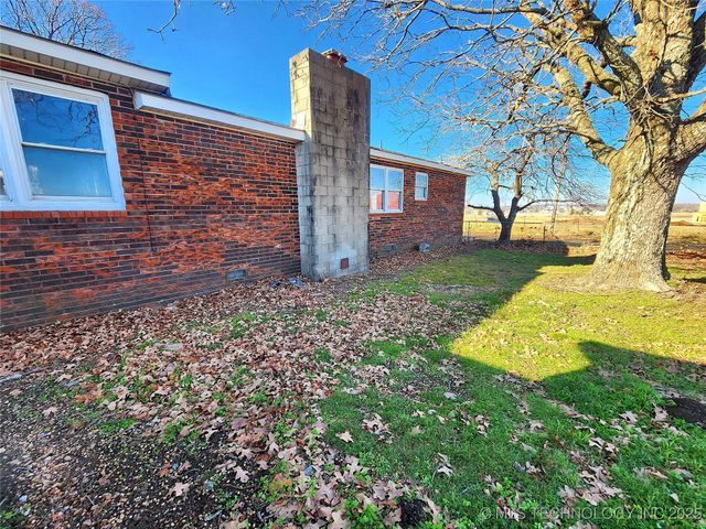 14806 Hwy 82, Tahlequah, OK 74464