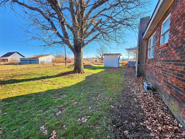 14806 Hwy 82, Tahlequah, OK 74464