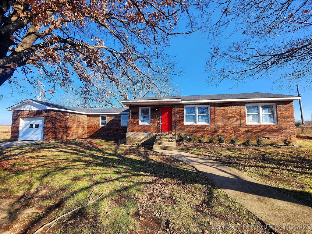 14806 Hwy 82, Tahlequah, OK 74464