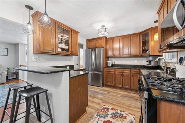 1678 Diane Merle Dr, North Huntingdon, PA 15642