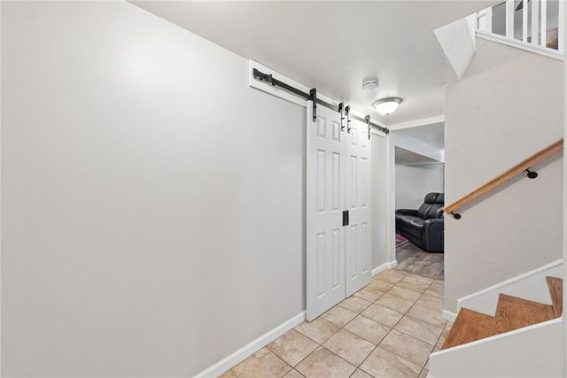 1678 Diane Merle Dr, North Huntingdon, PA 15642