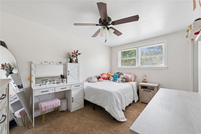 1678 Diane Merle Dr, North Huntingdon, PA 15642