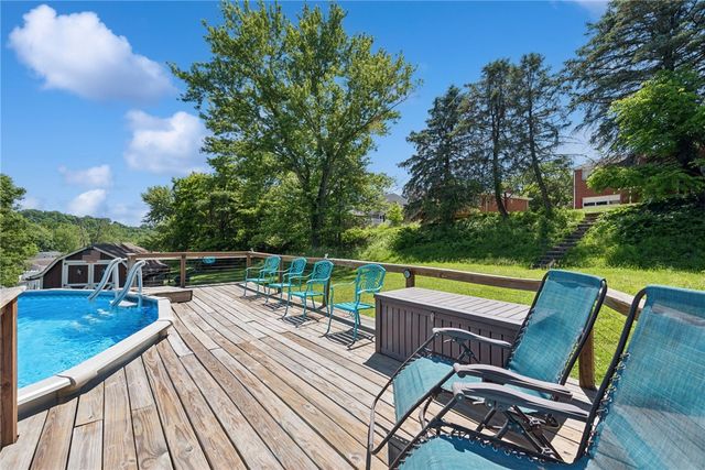 1678 Diane Merle Dr, North Huntingdon, PA 15642