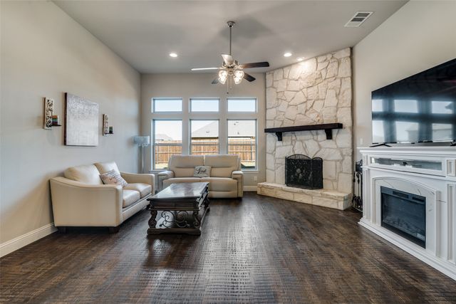 3246 Cumby Drive, Royse City, TX 75189