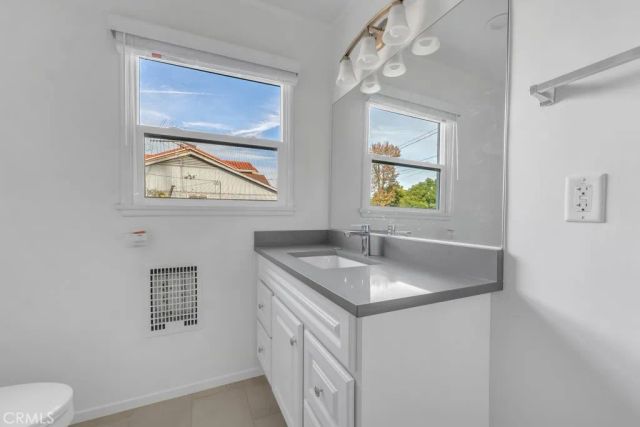 7758 Mason Avenue, Winnetka, CA 91306