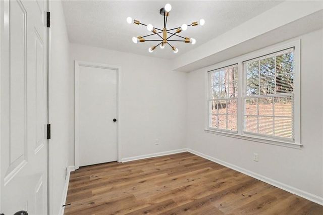 2142 Colonial Oak Way SW, Stone Mountain, GA 30087