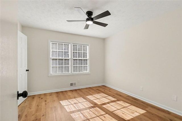 2142 Colonial Oak Way SW, Stone Mountain, GA 30087