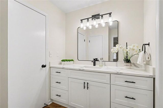 2142 Colonial Oak Way SW, Stone Mountain, GA 30087