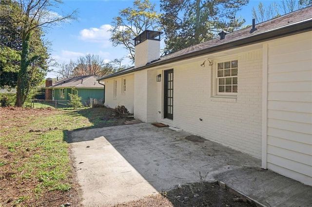 2142 Colonial Oak Way SW, Stone Mountain, GA 30087