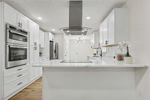 2142 Colonial Oak Way SW, Stone Mountain, GA 30087