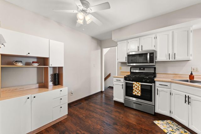 772 Kenmare Parkway, Crown Point, IN 46307