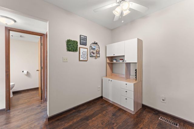 772 Kenmare Parkway, Crown Point, IN 46307