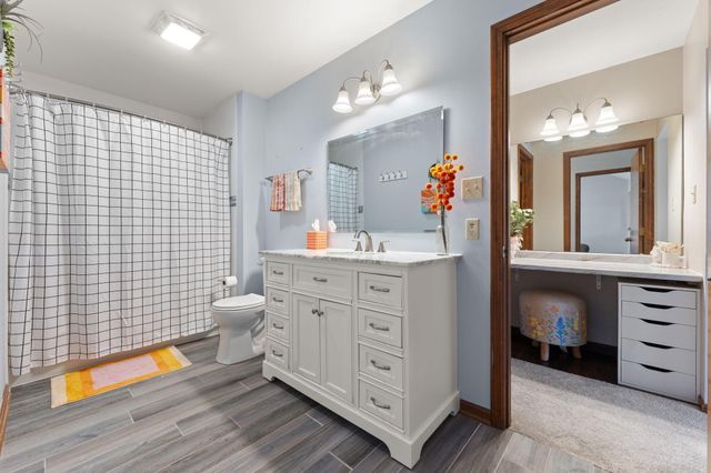 772 Kenmare Parkway, Crown Point, IN 46307