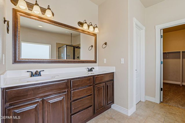 11441 VICTOR FLORES Place, El Paso, TX 79934