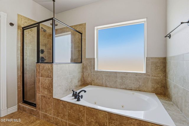 11441 VICTOR FLORES Place, El Paso, TX 79934