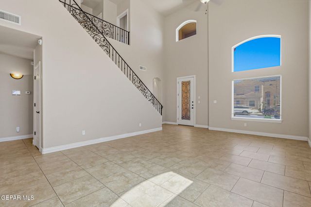 11441 VICTOR FLORES Place, El Paso, TX 79934