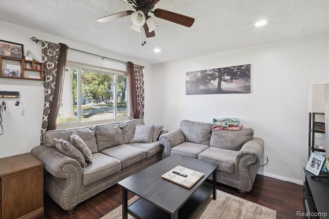 11725 Cornell Street, Taylor, MI 48180