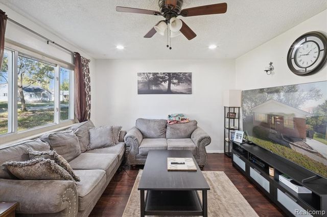 11725 Cornell Street, Taylor, MI 48180