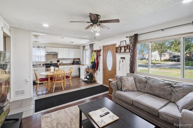 11725 Cornell Street, Taylor, MI 48180