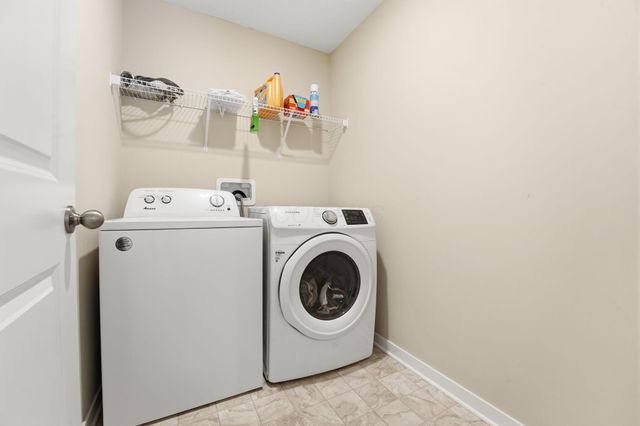 234 Sandburg Drive, Lithopolis, OH 43136