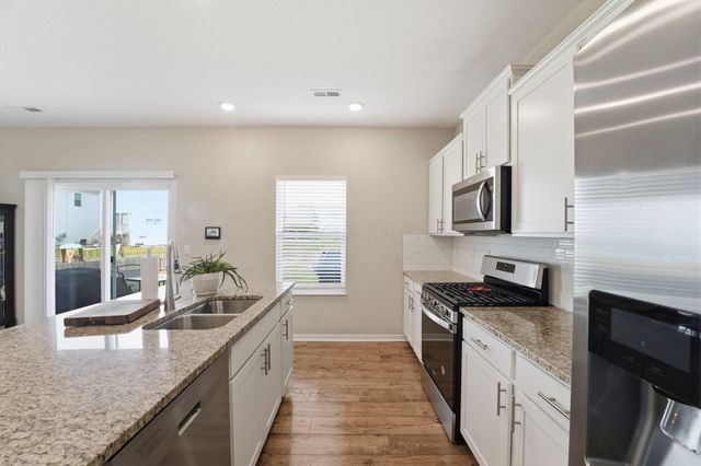 234 Sandburg Drive, Lithopolis, OH 43136