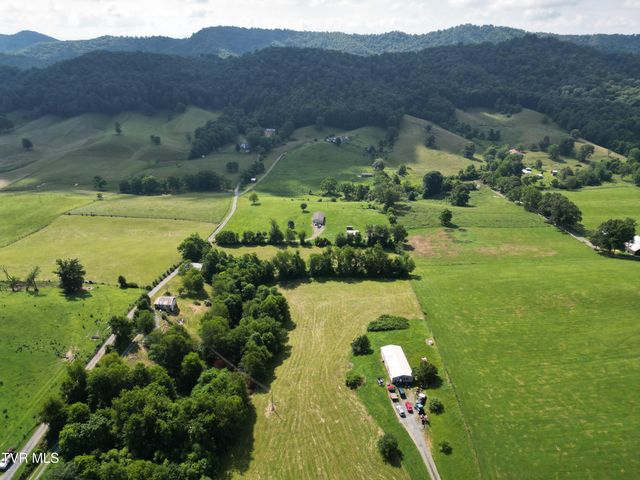 9060 Stillmeadows Lane, Meadowview, VA 24361