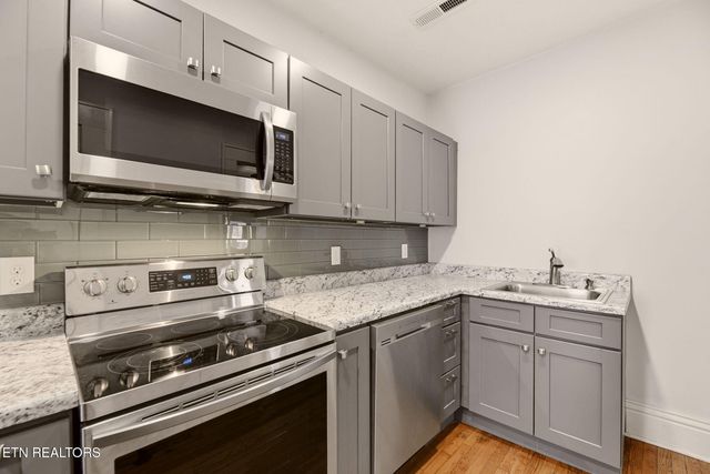 712 Morgan St, Knoxville, TN 37917