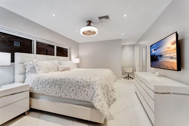 2821 NE 59th Street, Fort Lauderdale, FL 33308