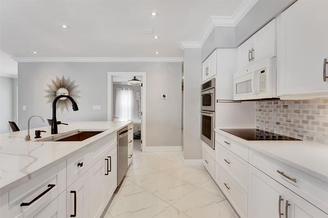 2821 NE 59th Street, Fort Lauderdale, FL 33308