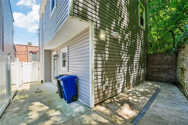 3022 Harcum Way, South Side, PA 15203