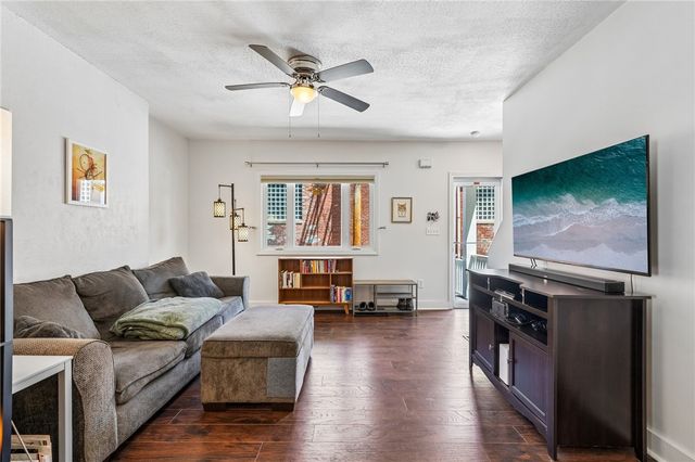3022 Harcum Way, South Side, PA 15203