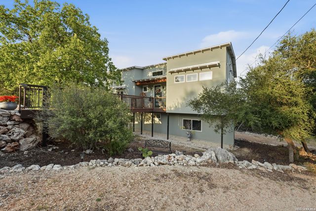 1040 ERIKA CRST, Canyon Lake, TX 78133