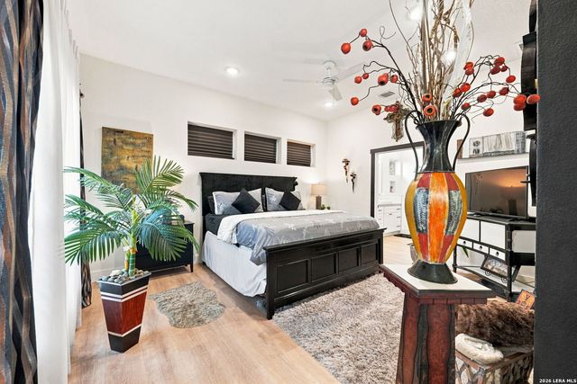 1040 ERIKA CRST, Canyon Lake, TX 78133