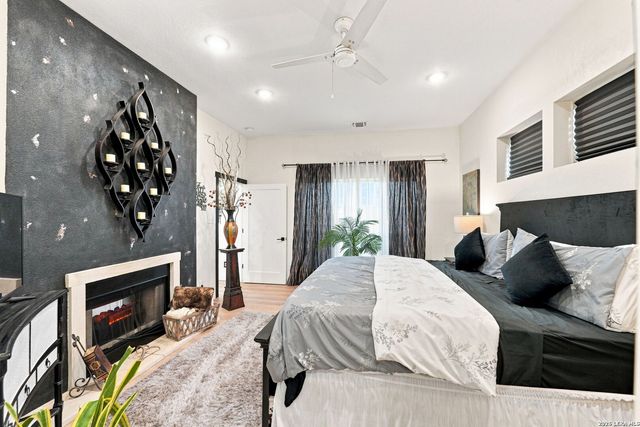1040 ERIKA CRST, Canyon Lake, TX 78133