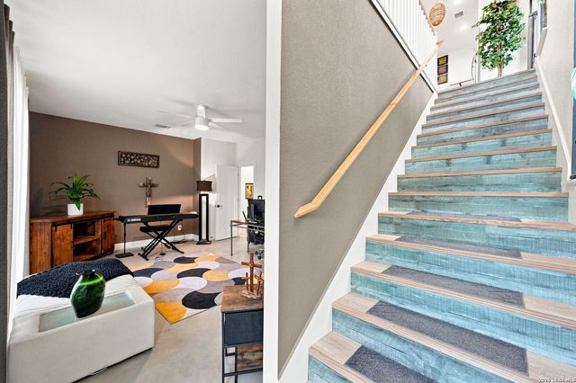 1040 ERIKA CRST, Canyon Lake, TX 78133