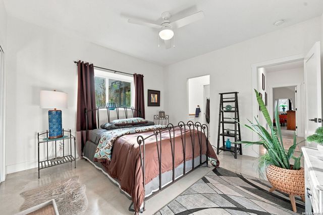 1040 ERIKA CRST, Canyon Lake, TX 78133