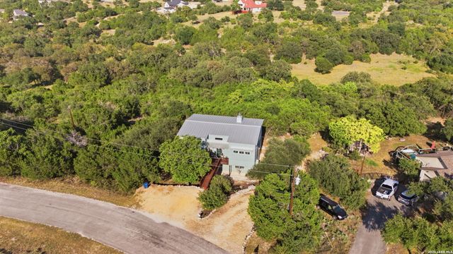 1040 ERIKA CRST, Canyon Lake, TX 78133