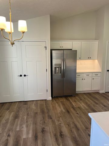 3156 Stratus Drive, West Lafayette, IN 47906