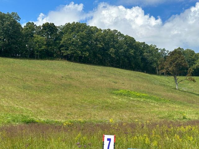 2507 Mount Zion Road, East Bernstadt, KY 40729