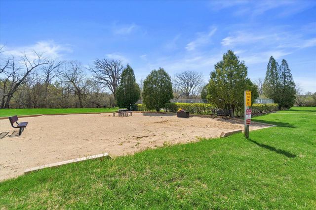 4201 W Cherrywood LANE, Brown Deer, WI 53209
