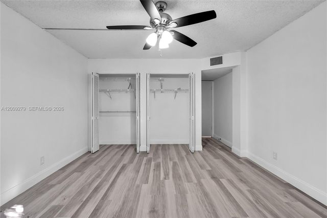 8513 Old Country Mnr 415, Davie, FL 33328